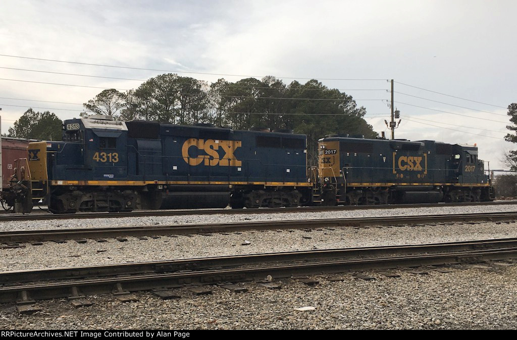 CSX 4413 and 2017